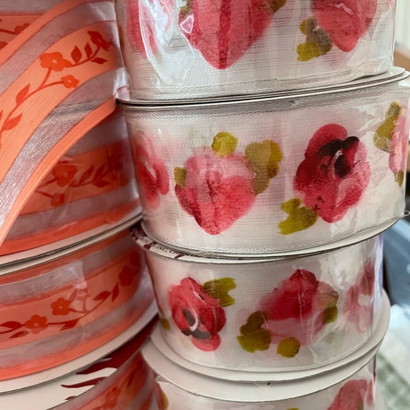 FLORAL RIBBON. Gorgeous Lion Ribbon 13 Rolls 1.5” x 25’ - Picture 1 of 7